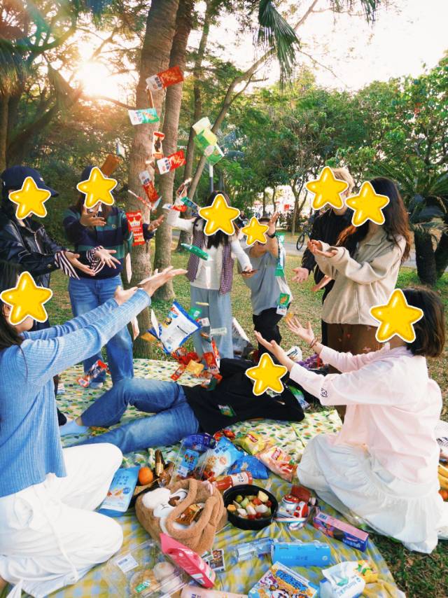 周日下午 深圳湾公园野餐露营
