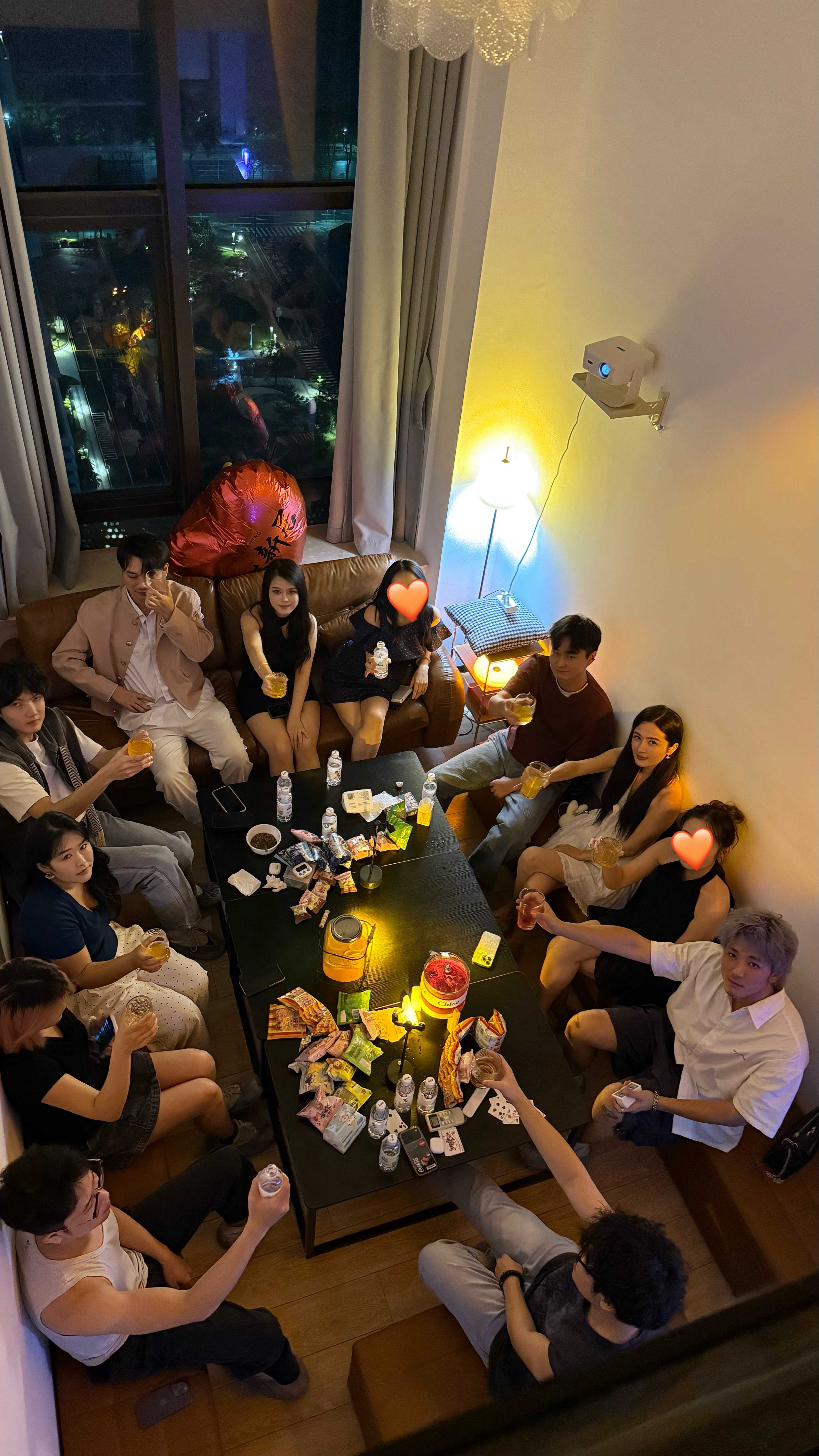 每周六晚上无限畅饮主持人带飞喝酒局主题派对
